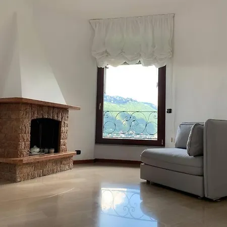 La Finestra Sul Lago Di Como Buitenkant foto